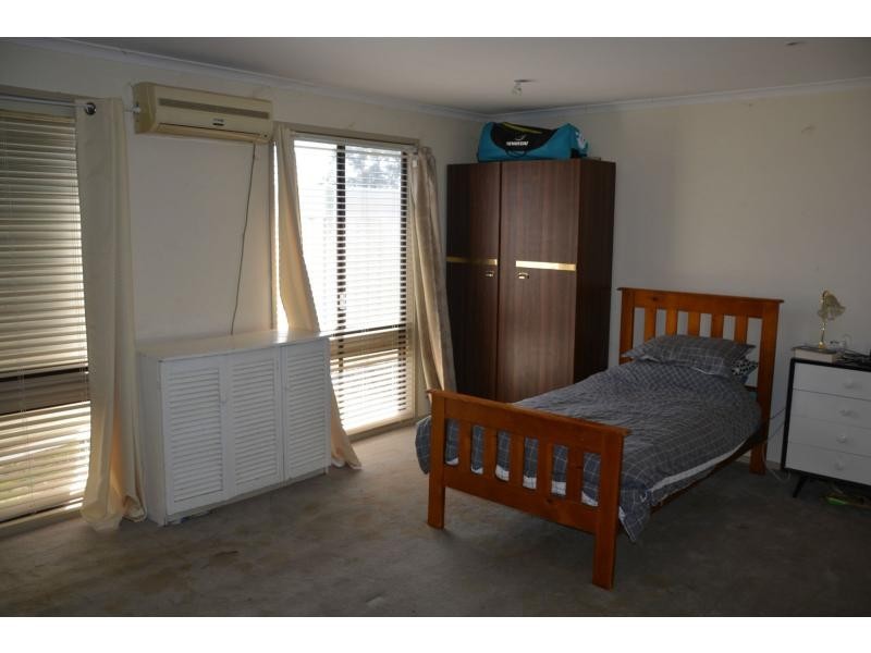 15 Moore Street, Katamatite VIC 3649