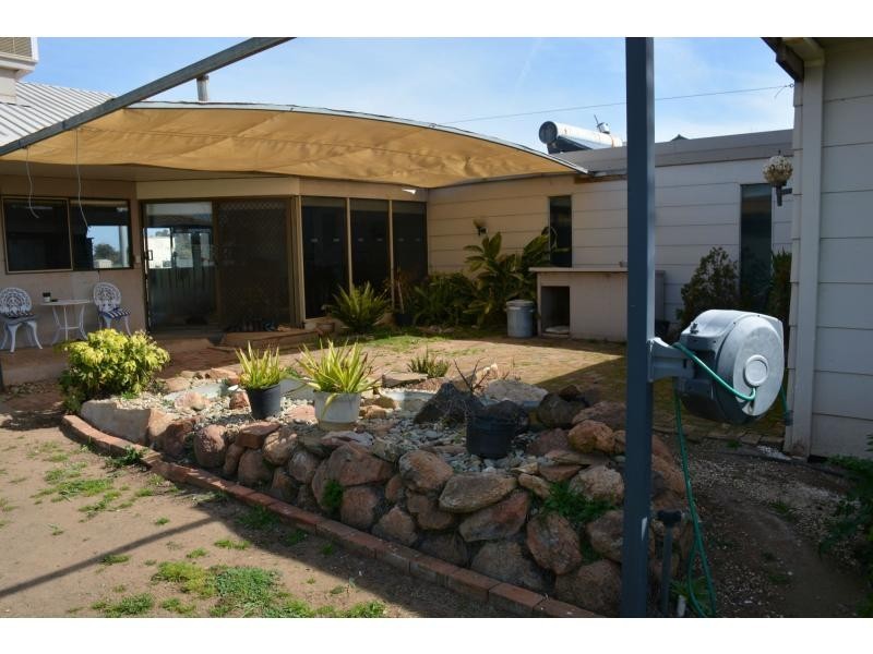 15 Moore Street, Katamatite VIC 3649