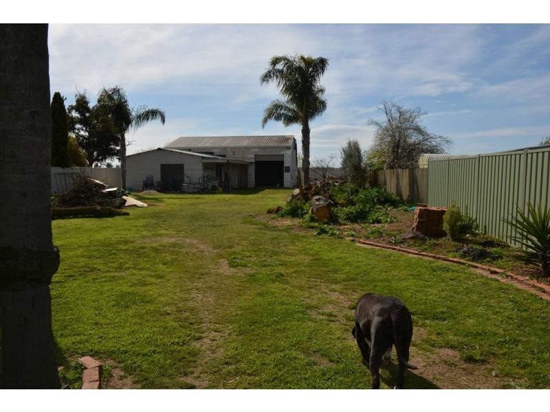 15 Moore Street, Katamatite VIC 3649