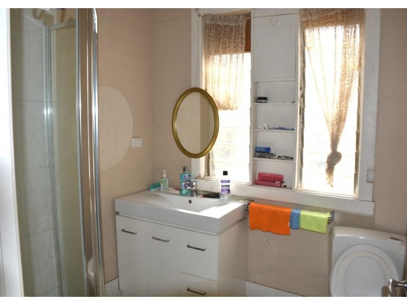 1A & 1B Pine Street, Cobram VIC 3644