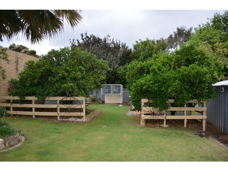 4 Brepbir Street, Cobram VIC 3644