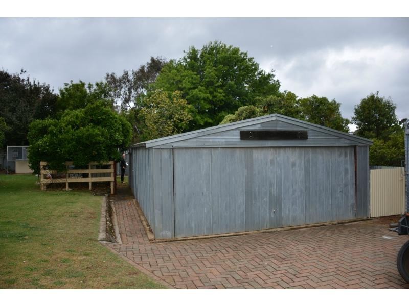 4 Brepbir Street, Cobram VIC 3644