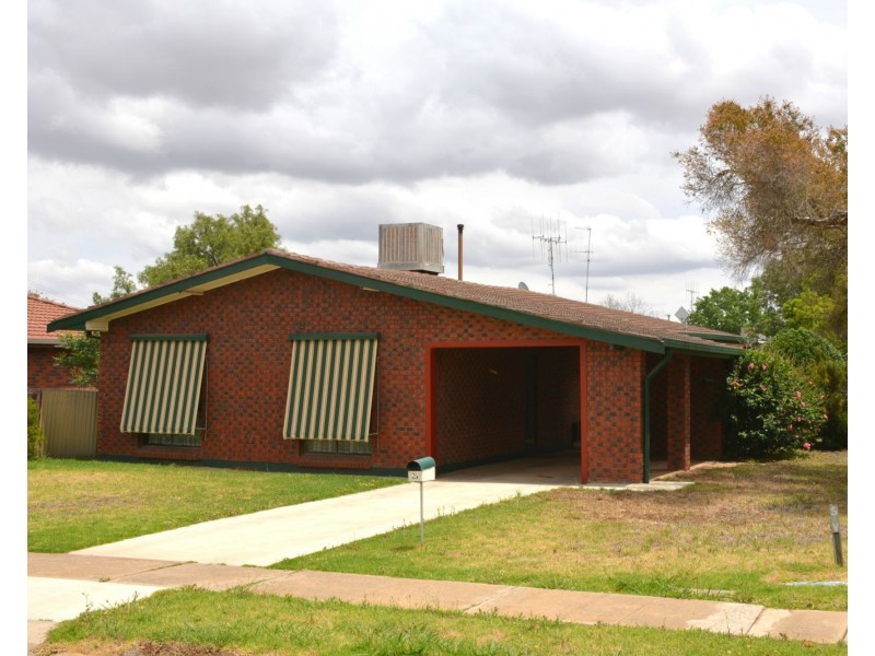 25 Cobram Street, Berrigan NSW 2712