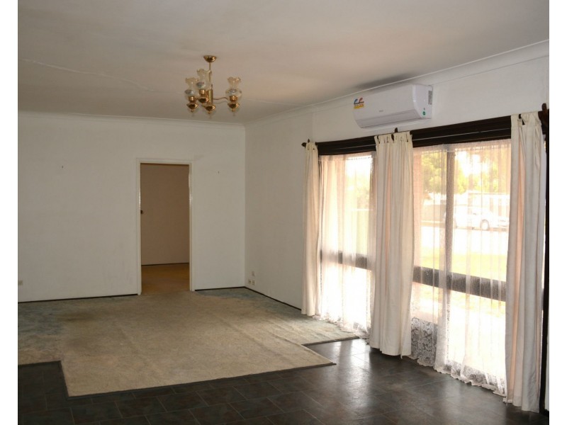 25 Cobram Street, Berrigan NSW 2712