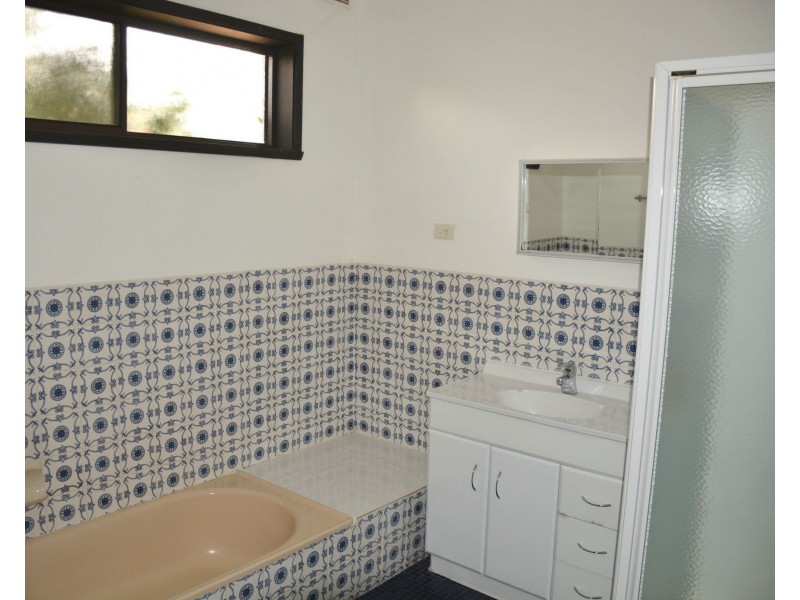 25 Cobram Street, Berrigan NSW 2712