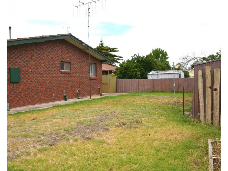 25 Cobram Street, Berrigan NSW 2712