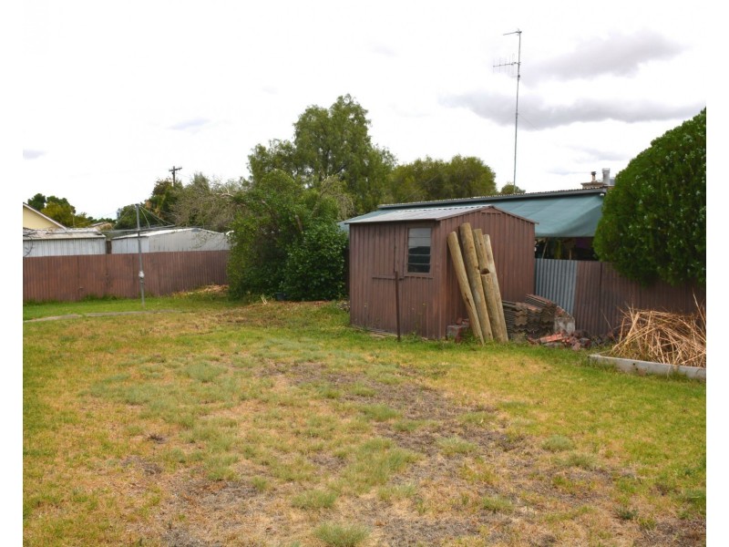 25 Cobram Street, Berrigan NSW 2712