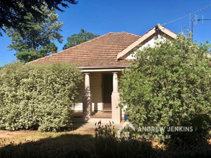 18 Thompson Avenue, Cobram VIC 3644