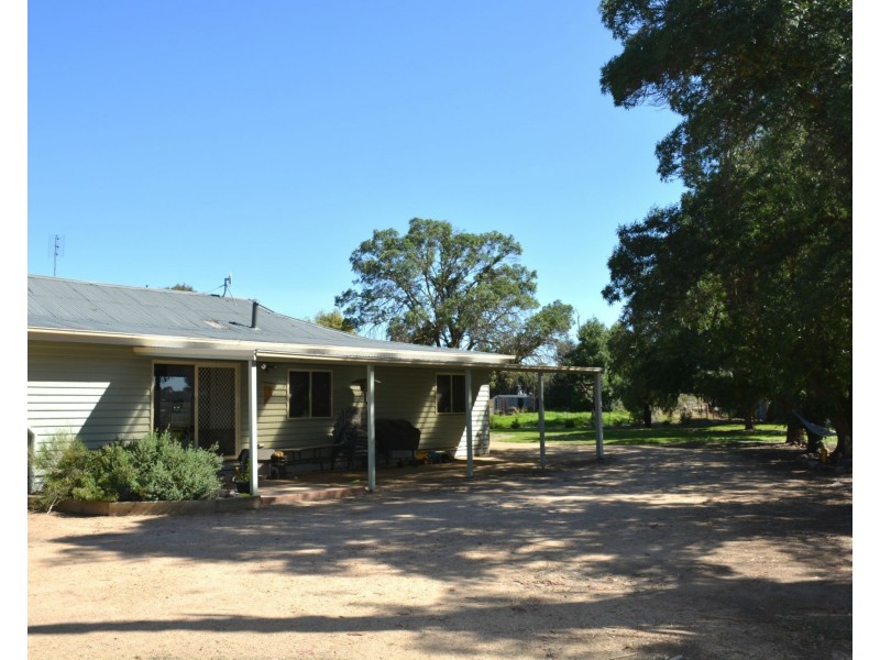6 Chapmans Lane, Katunga VIC 3640