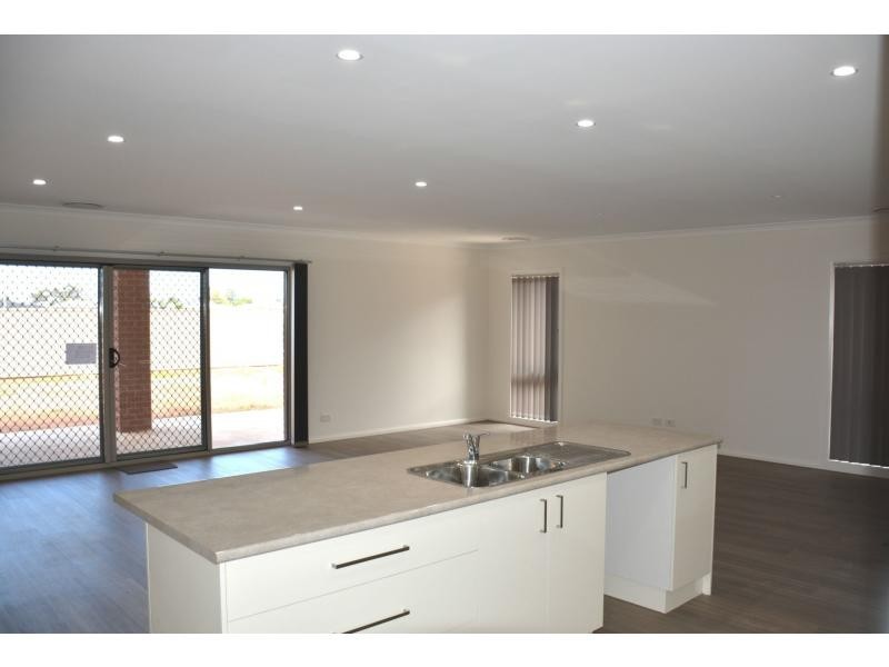 1 Villa Court, Cobram VIC 3644