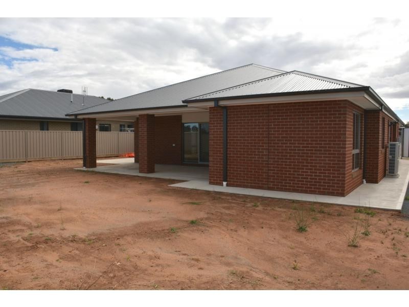 1 Villa Court, Cobram VIC 3644