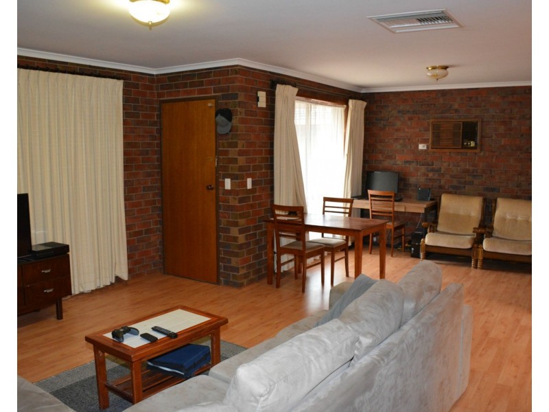 3/12 Barinya Street, Barooga VIC 3644