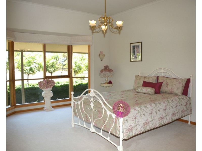 194 Cobram South Road, Cobram VIC 3644