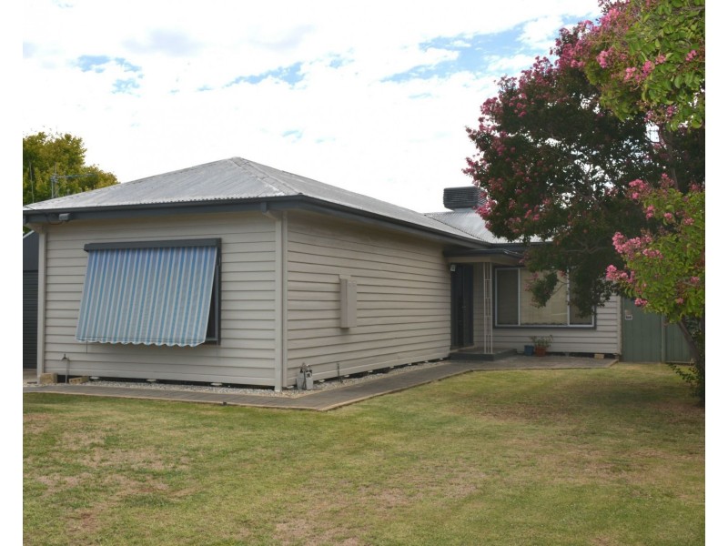 14 Warkil Street, Cobram VIC 3644