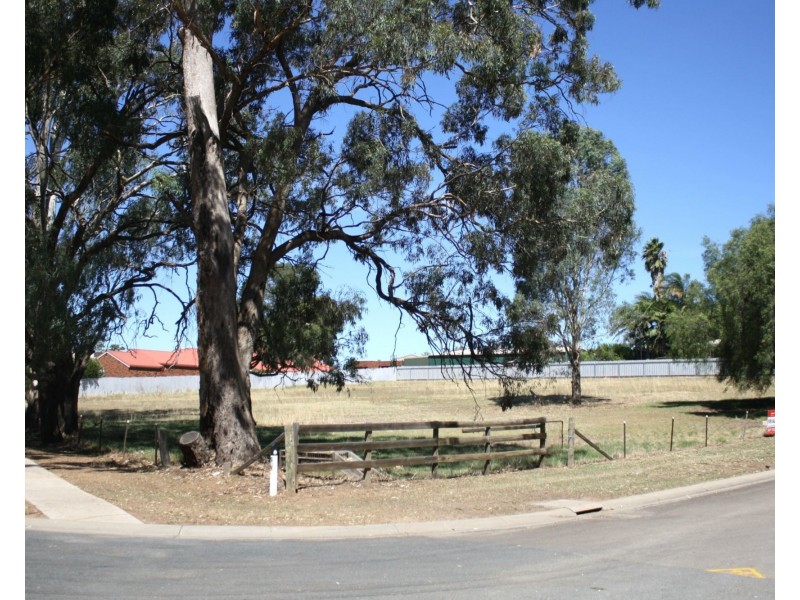 21 Manse Road, Cobram VIC 3644
