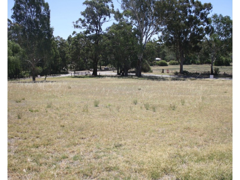 21 Manse Road, Cobram VIC 3644