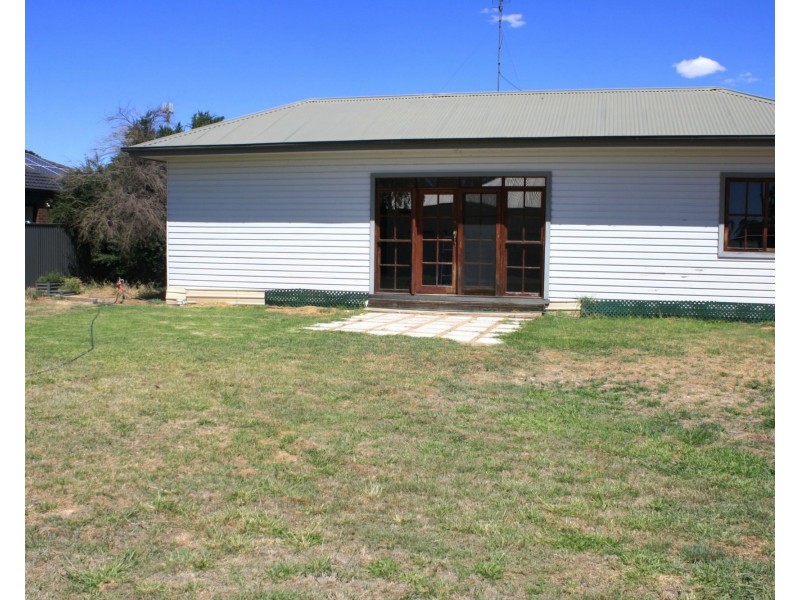138 Deniliquin Street, Tocumwal NSW 2714