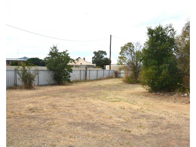 16-18 Davis Street, Berrigan NSW 2712