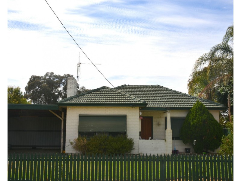 4 Campbell Road, Cobram VIC 3644