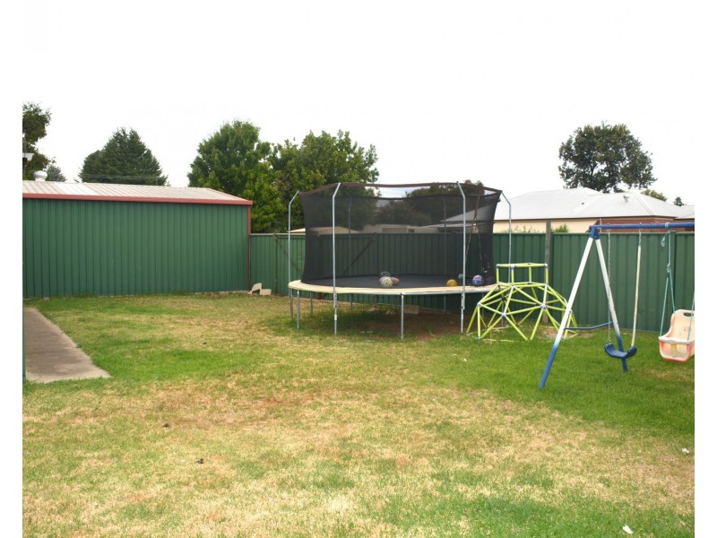 4 Campbell Road, Cobram VIC 3644
