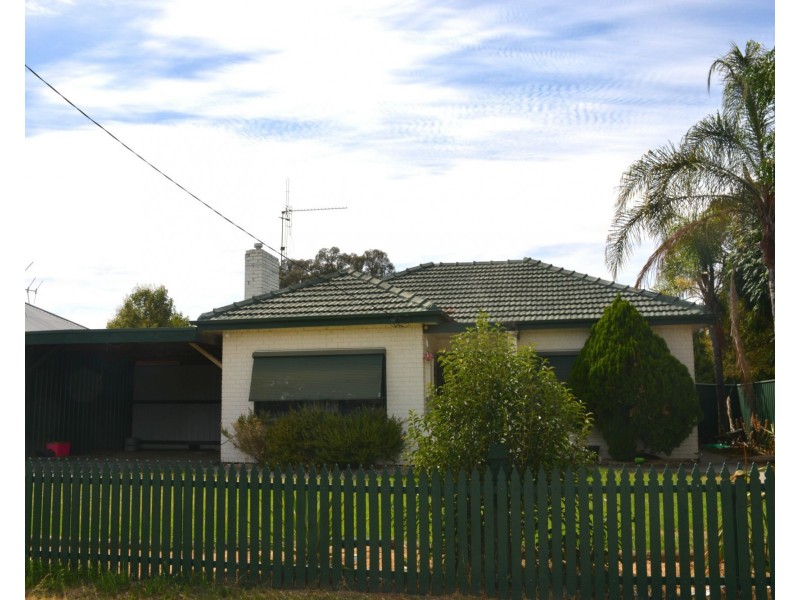 4 Campbell Road, Cobram VIC 3644