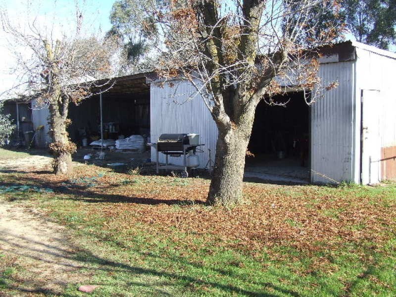 1721 Larissa Road, Yarroweyah VIC 3644