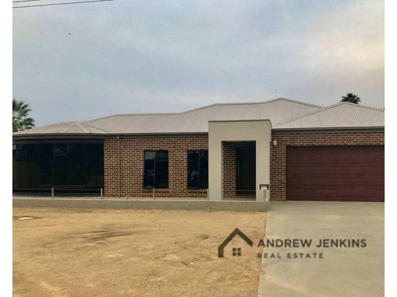 29A Murray Valley Hwy, Cobram VIC 3644