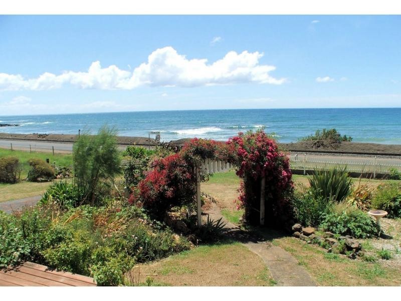 246 Penguin Road, Penguin TAS 7316