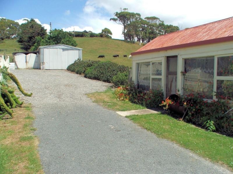 246 Penguin Road, Penguin TAS 7316