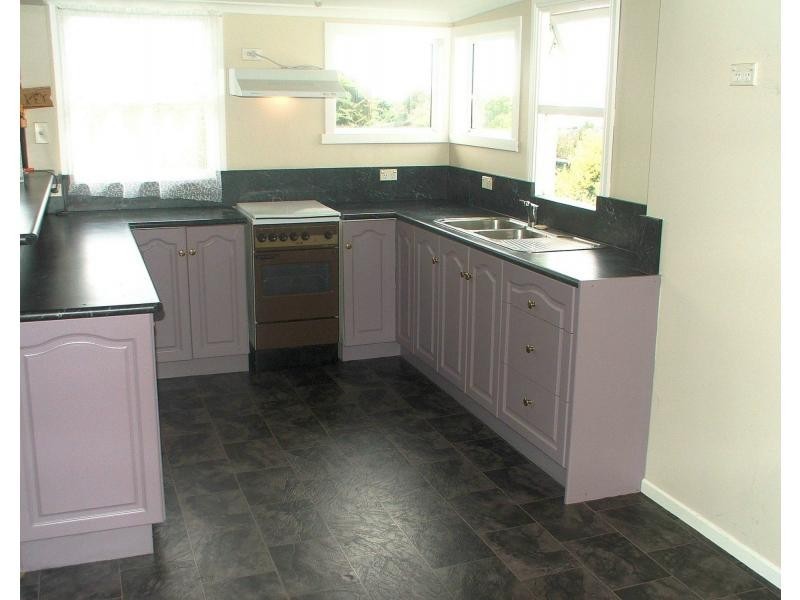 8 Fielding Street, Penguin TAS 7316