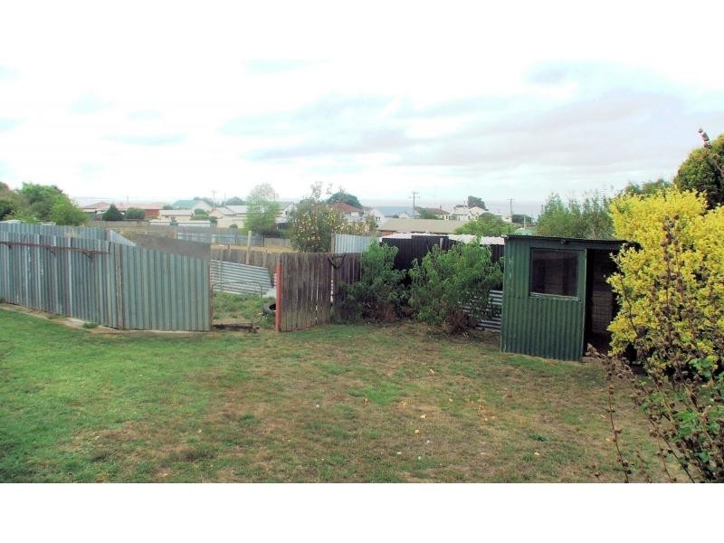 8 Fielding Street, Penguin TAS 7316