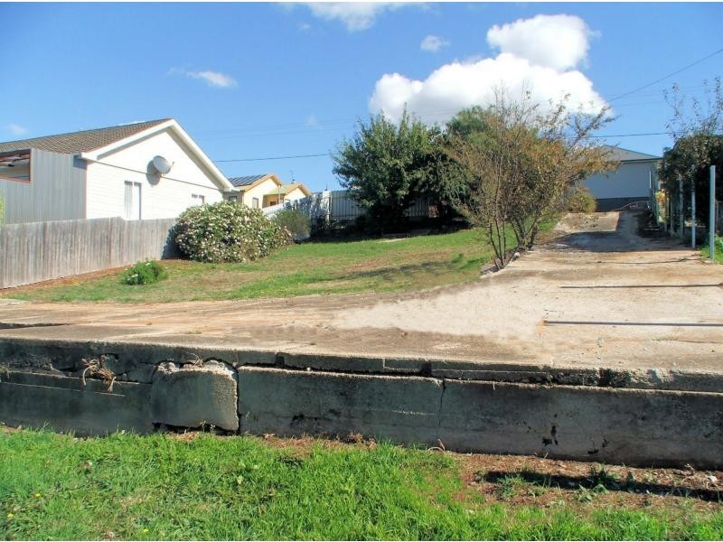 35 Mark Street, Hillcrest TAS 7320