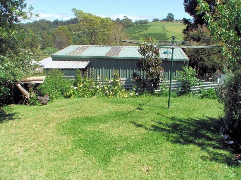 24 Elizabeth Street, Penguin TAS 7316