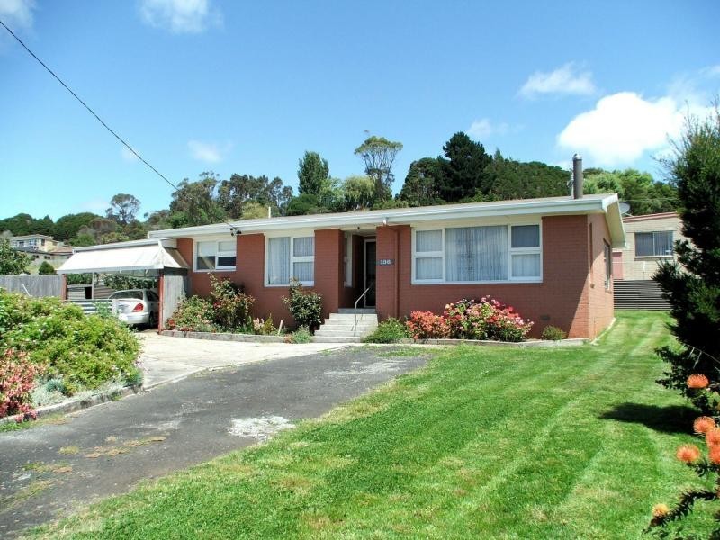 136 Main Road, Penguin TAS 7316