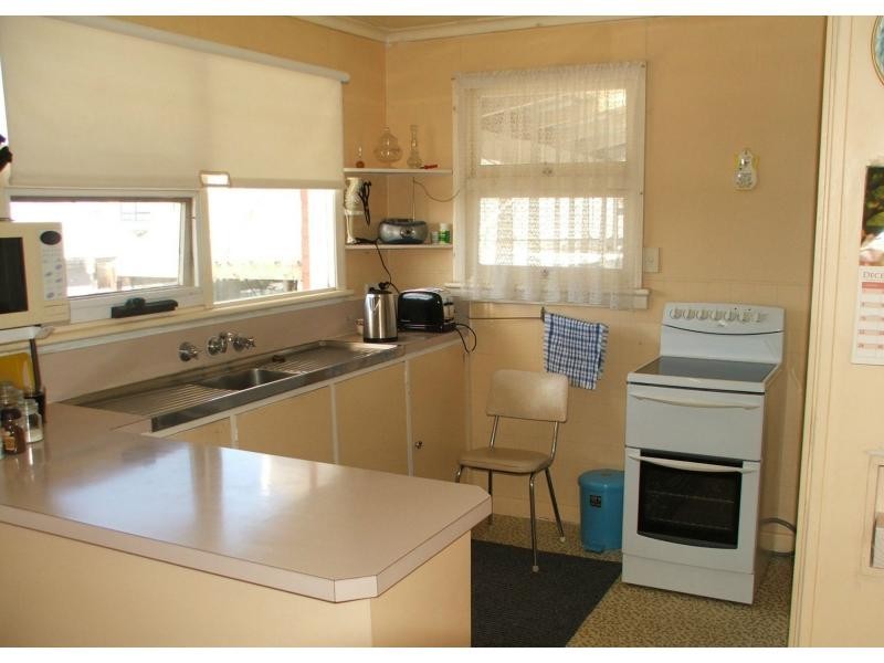 136 Main Road, Penguin TAS 7316