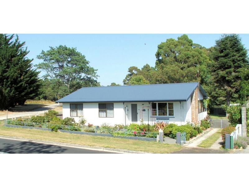 88 South Road, Penguin TAS 7316
