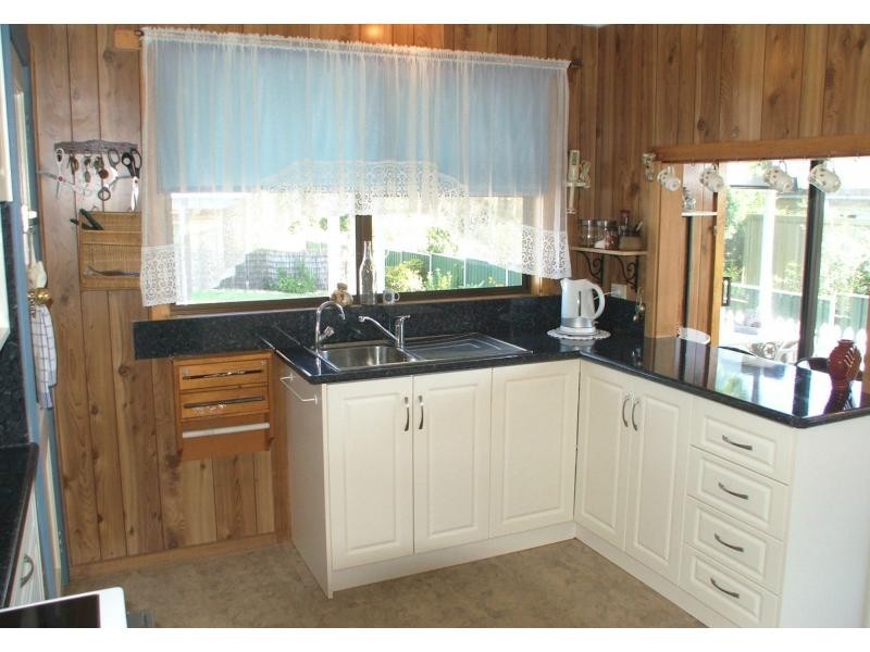 88 South Road, Penguin TAS 7316