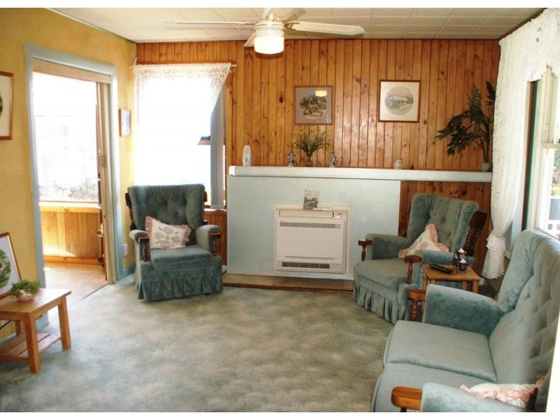 88 South Road, Penguin TAS 7316