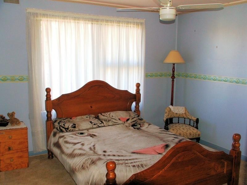 88 South Road, Penguin TAS 7316