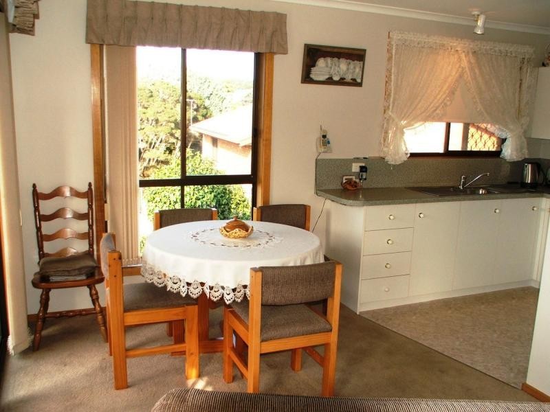 Unit 1/3 Coroneagh Street, Penguin TAS 7316