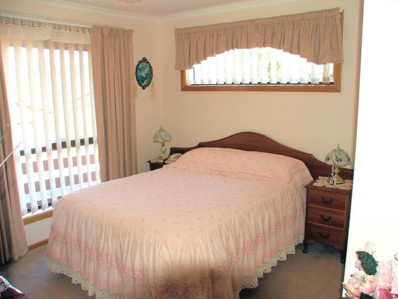 Unit 1/3 Coroneagh Street, Penguin TAS 7316