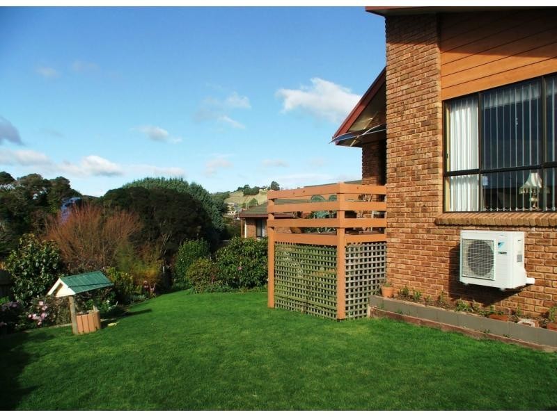 Unit 1/3 Coroneagh Street, Penguin TAS 7316