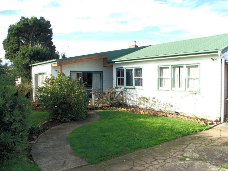 83 Pine Road, Penguin TAS 7316