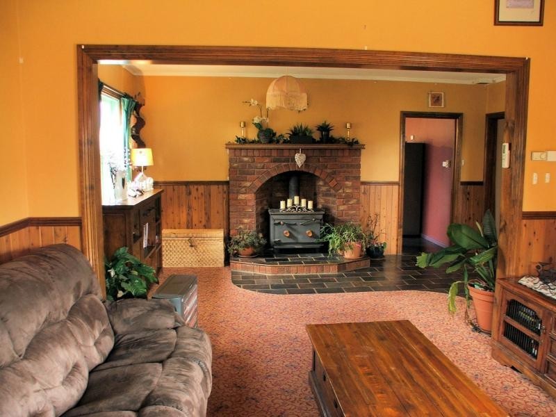 83 Pine Road, Penguin TAS 7316