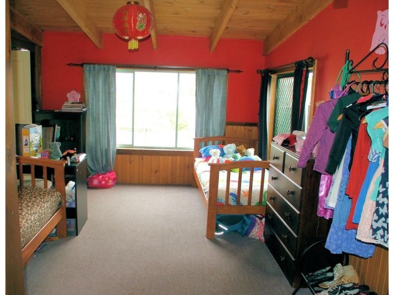 83 Pine Road, Penguin TAS 7316