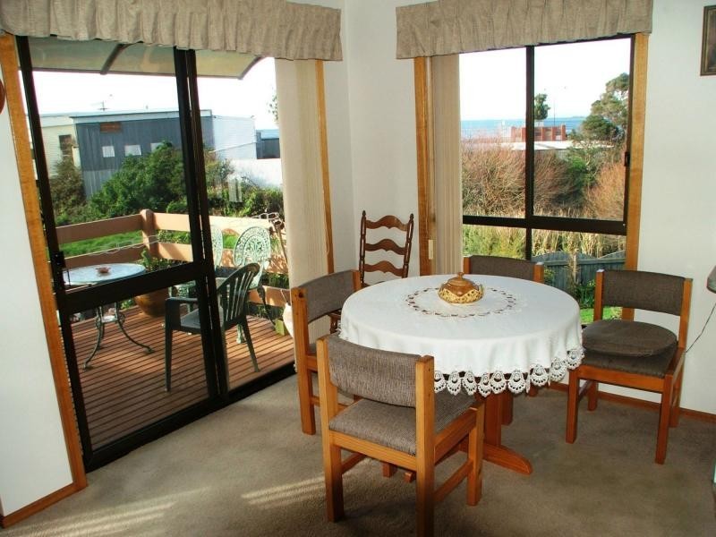 Unit 1/3 Coroneagh Street, Penguin TAS 7316