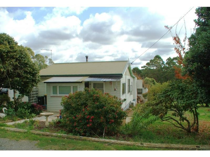 36 White Hills Road, Penguin TAS 7316