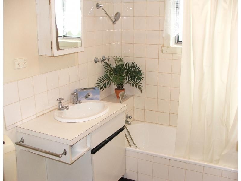 2/6 Que Street, Waratah TAS 7321