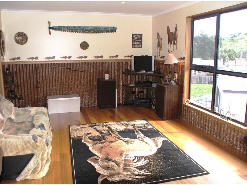 5 Southwood Avenue, Penguin TAS 7316