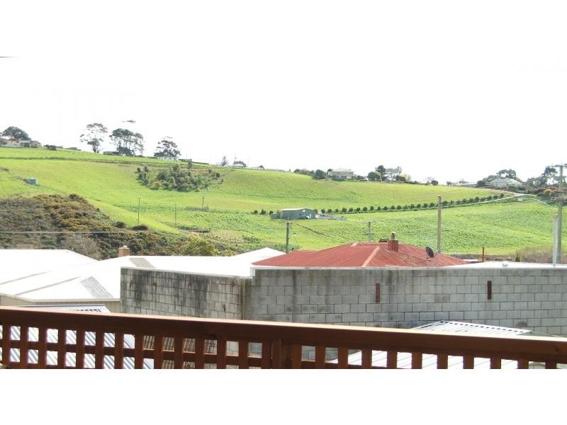 5 Southwood Avenue, Penguin TAS 7316